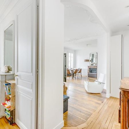 Place De La Mairie Daire Levallois-Perret Dış mekan fotoğraf